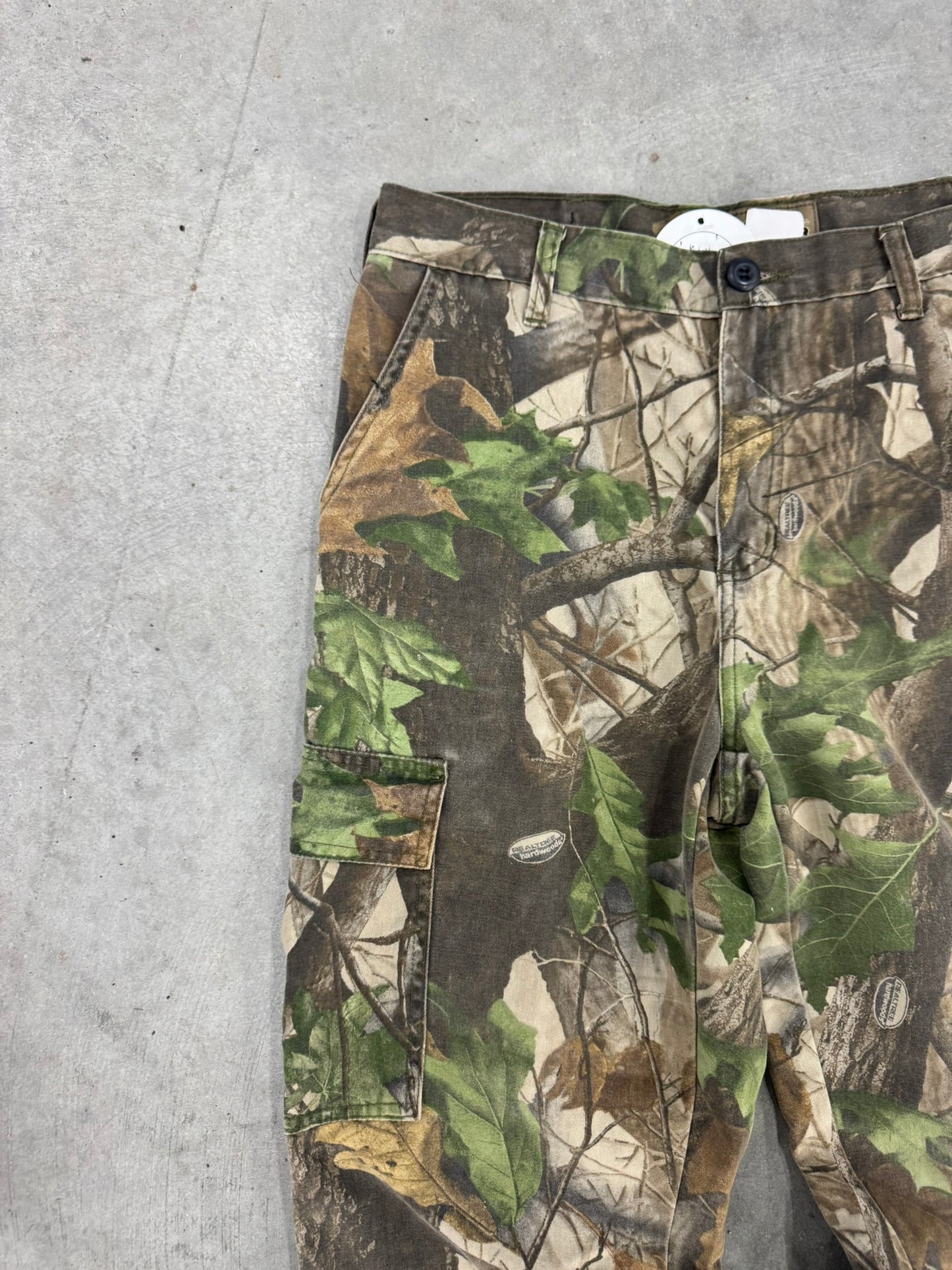 Real Tree Camo Pants - L